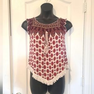 Women's stretch neck pointed top